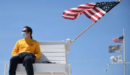 Stocks pull back as dollar advances